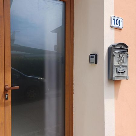 Taverna Rustica In Toscana Фучеккьо Экстерьер фото